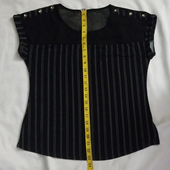 Casual t-shirt - Picture 7 of 8